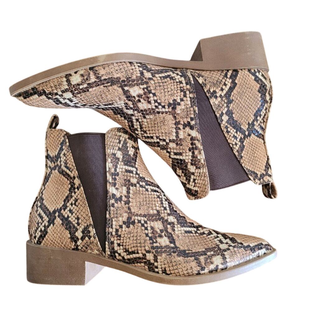 Steve Madden Beige & Black Snake-Print Chelsea Booties